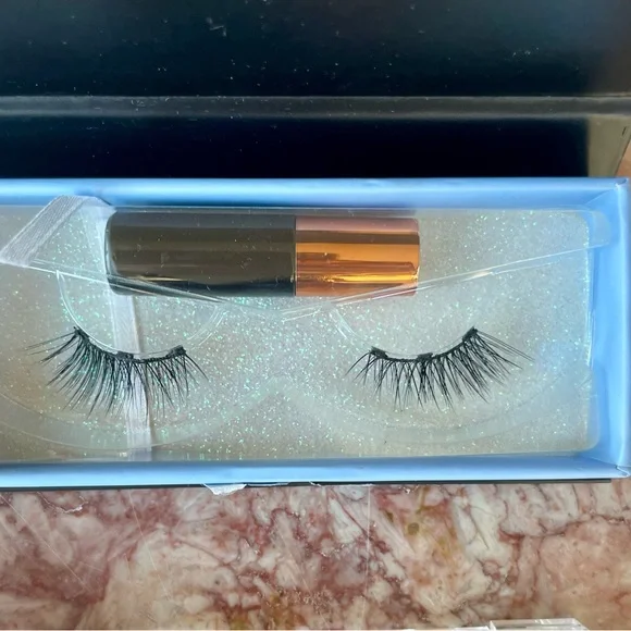 Kiss Press-On and Lashies Brand Lashes Lot - Black - Picture 8 of 12